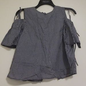 LNV off the shoulder shirt